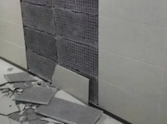 南乐瓷砖空鼓维修公司分享下南乐墙砖松动维修的知识